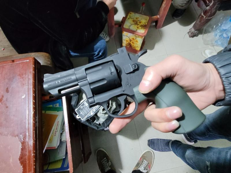Khẩu súng Nam sử dụng để cướp tiền ở ngân hàng