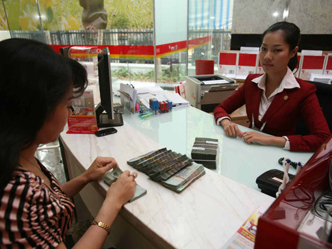 Lãi suất cho vay mua nhà, sửa chữa nhà... cũng như giá nhà ở mức thấp khiến nhu cầu vay cá nhân tăng. Ảnh: Đào Ngọc Thạch. Lãi suất cho vay mua nhà, sửa chữa nhà... cũng như giá nhà ở mức thấp khiến nhu cầu vay cá nhân tăng. Ảnh: Đào Ngọc Thạch