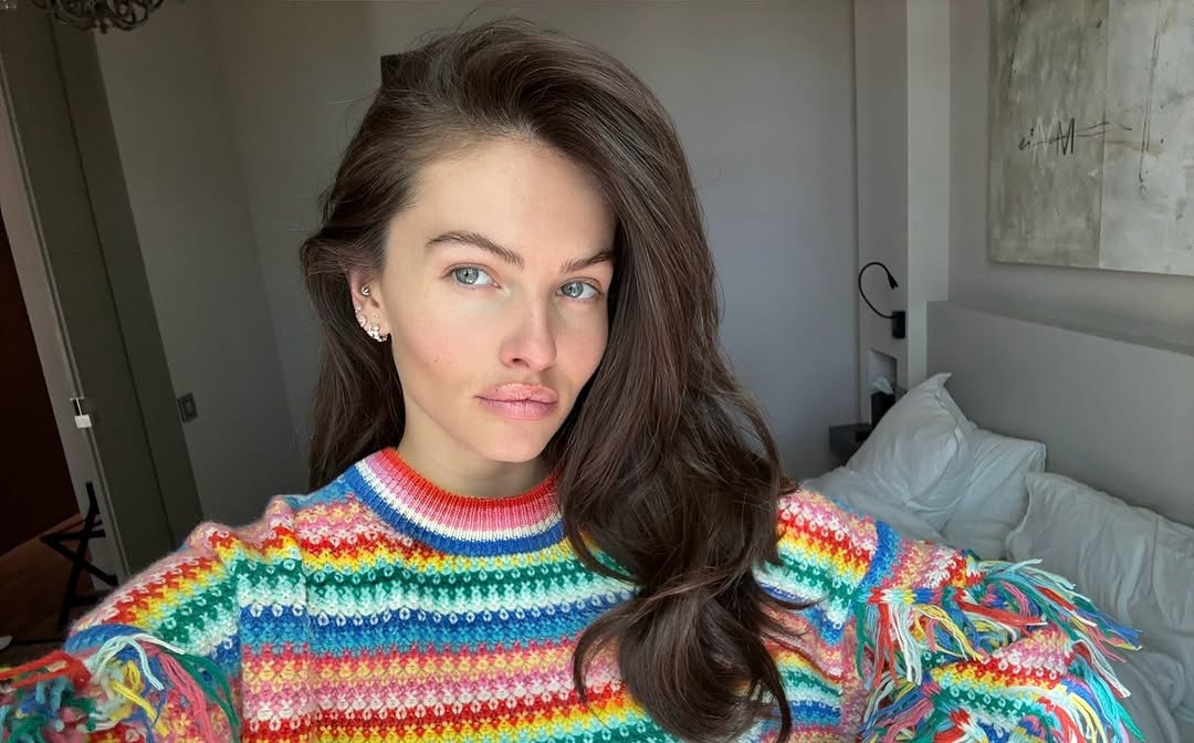 Hiện tại, ở tuổi 24, Blondeau vẫn giữ đường nét thời thơ ấu. Tuy nhiên, khác với vẻ bầu bĩnh, đáng yêu năm xưa, gương mặt cô trở nên góc cạnh hơn. Ảnh: IG.