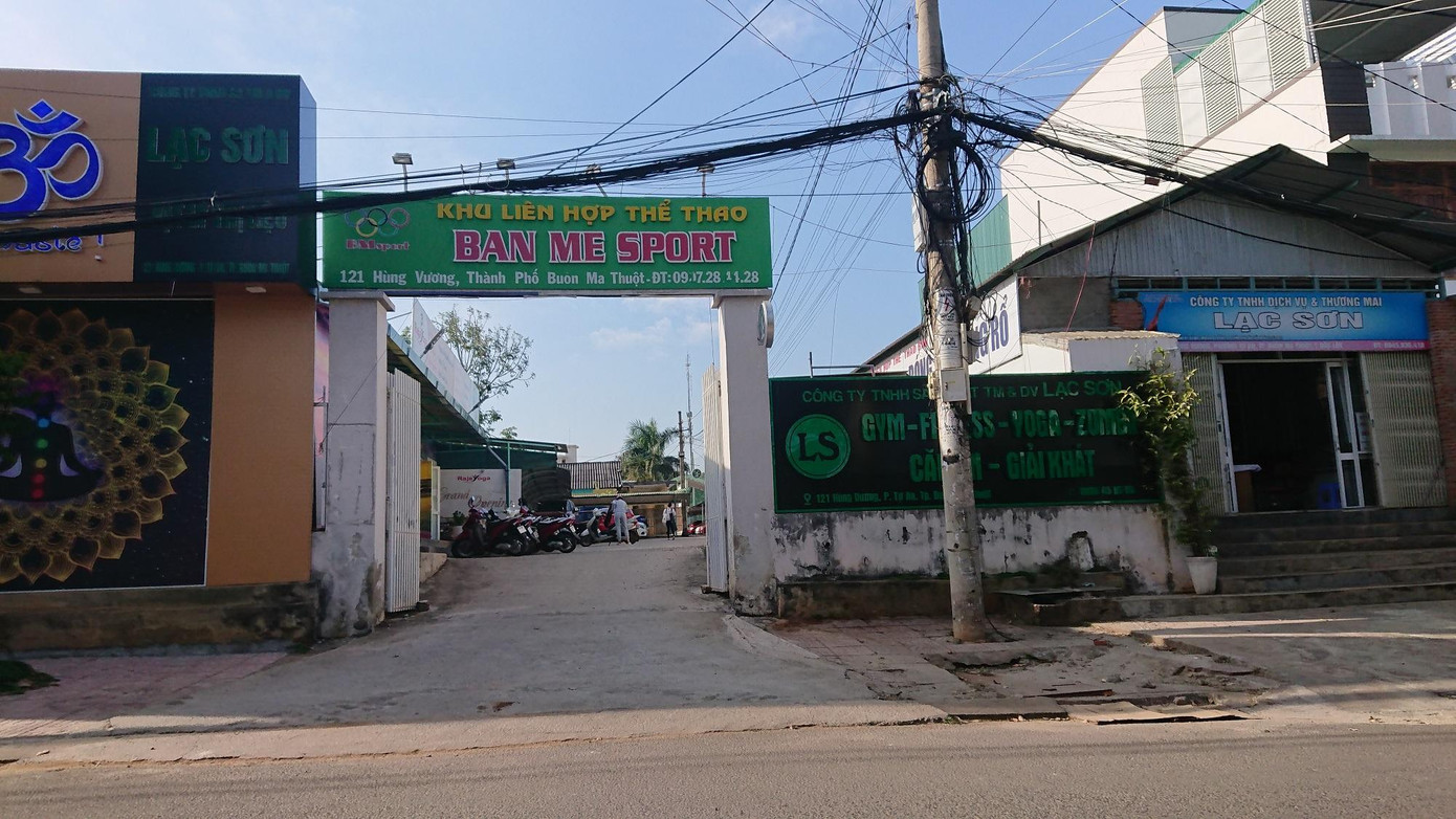 Đất quốc phòng trên đường Hùng Vương cho thuê làm sân bóng mini và nhiều dịch vụ khác Đất quốc phòng trên đường Hùng Vương cho thuê làm sân bóng mini và nhiều dịch vụ khác