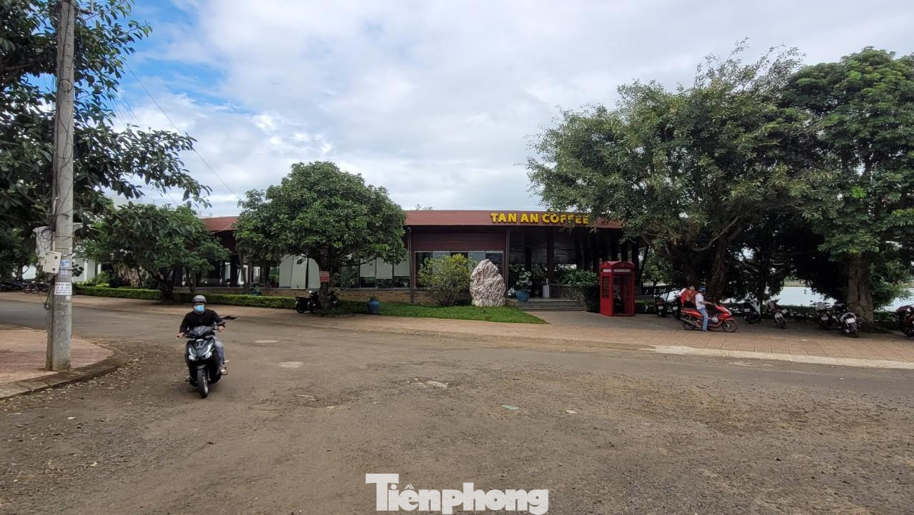 Cấp sổ đỏ trên đất công viên ở Đắk Lắk: Phó phòng TN&MT bị kỷ luật ảnh 1