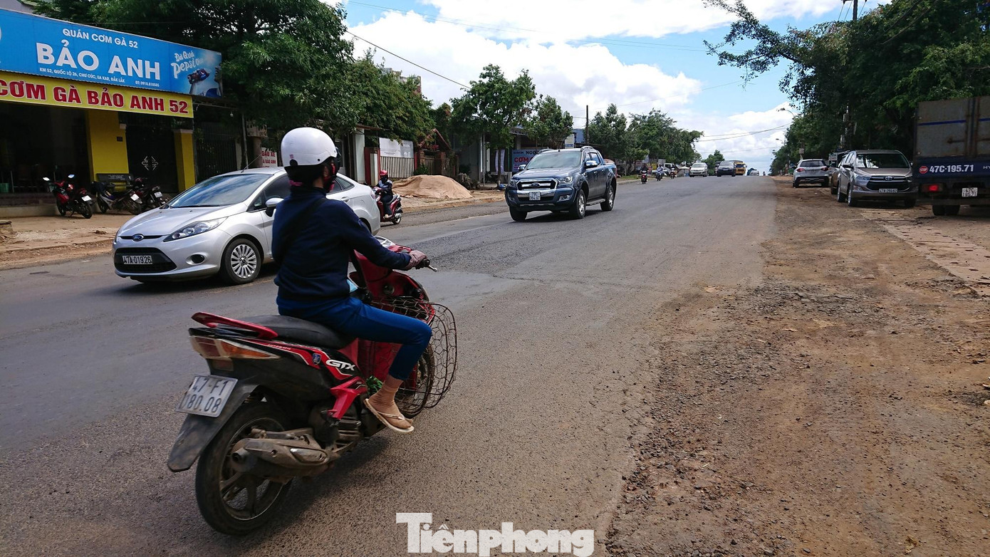 Quốc lộ 26 nối Đắk Lắk - Khánh Hòa hiện nay nhiều đoạn đã và đang xuống cấp