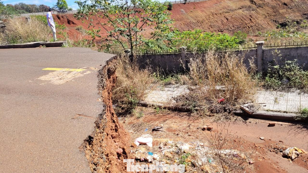 Dự án Khu công nghiệp Nhân Cơ bị sạt lở nghiêm trọng, đến nay chưa xác định được nguyên nhân