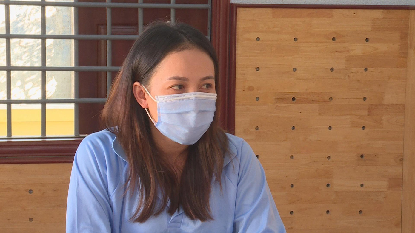 Bùi Thị Bích Trâm tại cơ quan công an