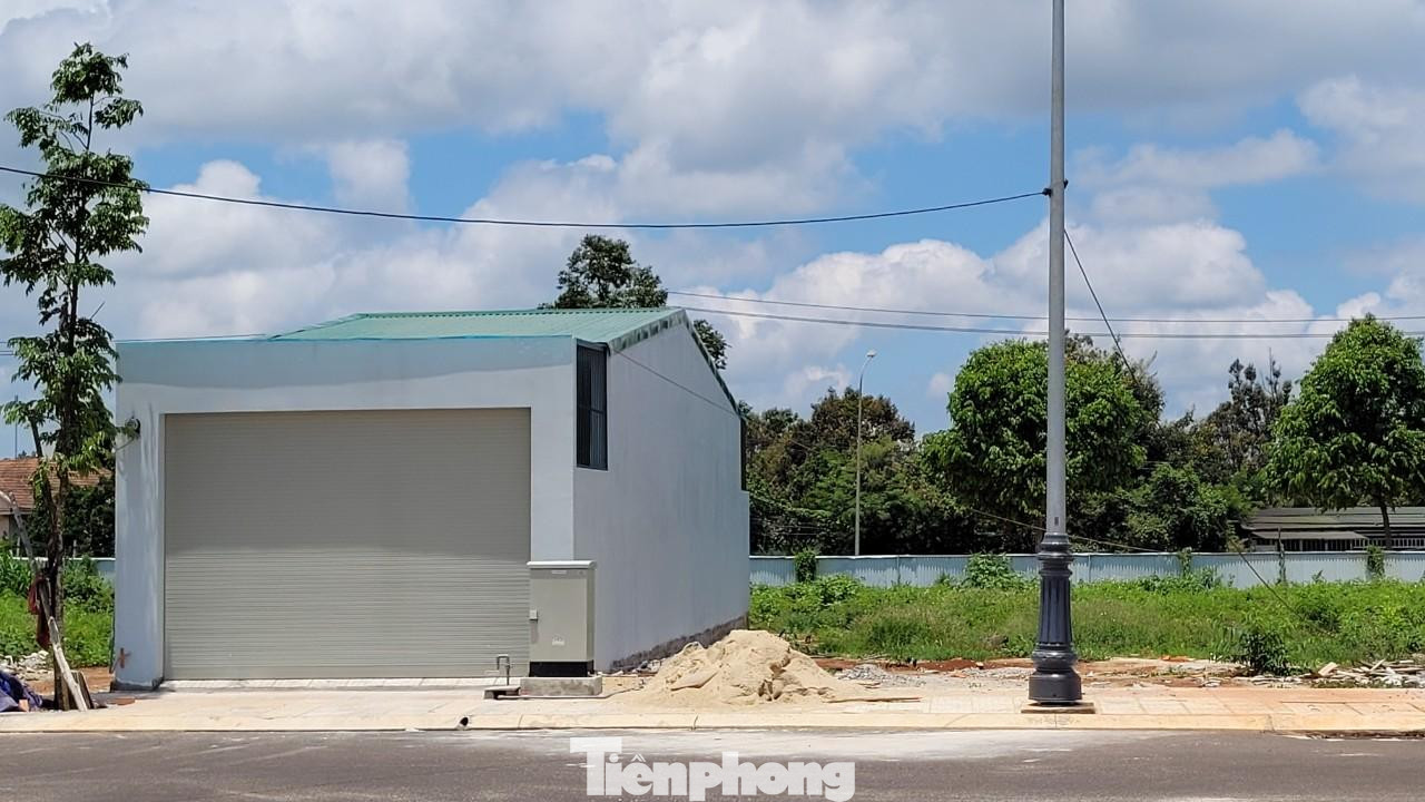 Mang tiếng là khu đô thị, nhưng Cty Ân Phú lại cho xây dựng nhà cấp 4 trông nhếch nhác