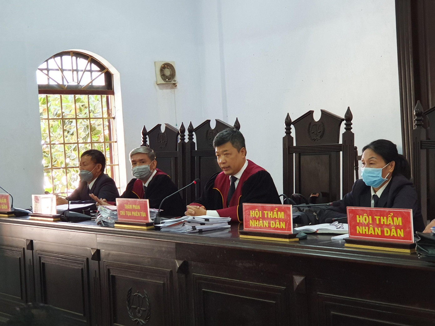 HĐXX phiên sơ thẩm ngày 20/12 HĐXX phiên sơ thẩm ngày 20/12