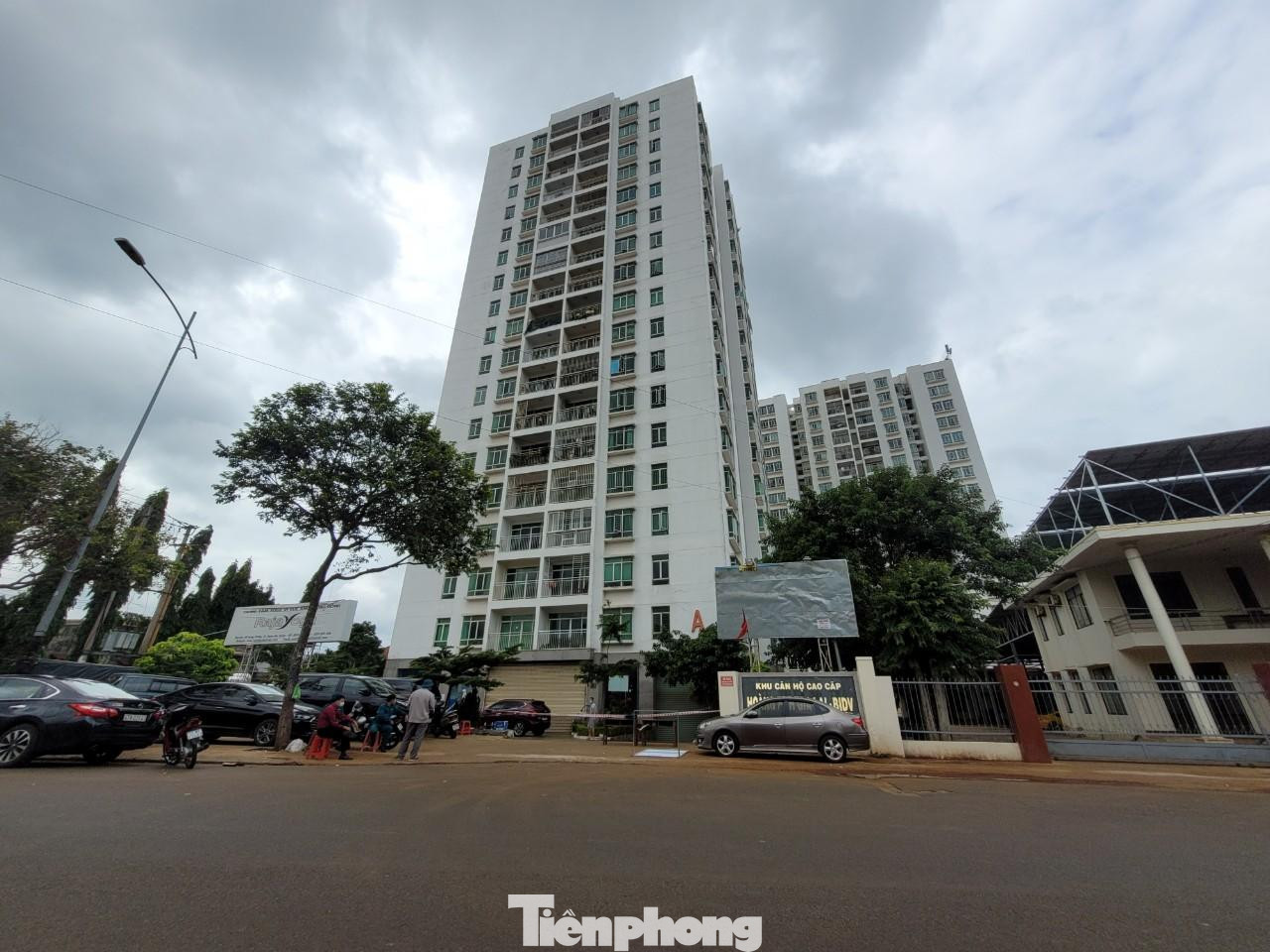 Một ca bệnh ở chung cư Hoàng Anh Gia Lai lây nhiễm từ tiếp xúc với N.T.H Một ca bệnh ở chung cư Hoàng Anh Gia Lai lây nhiễm từ tiếp xúc với N.T.H