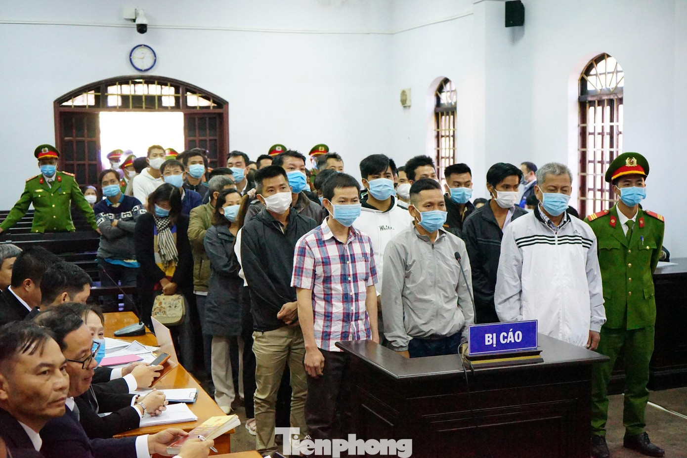 Trịnh Sướng và các đồng phạm tại phiên xét xử sơ thẩm Trịnh Sướng và các đồng phạm tại phiên xét xử sơ thẩm