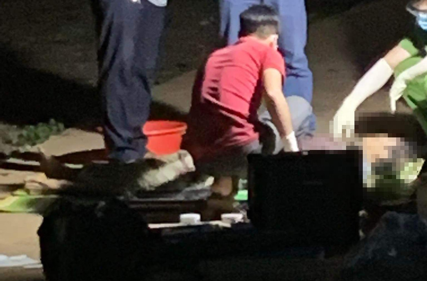 Cơ quan chức năng khám nghiệm tử thi ông K.