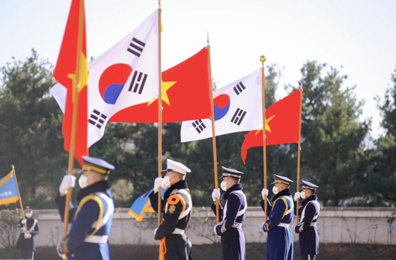 Quốc kỳ Việt Nam - Hàn Quốc. (Ảnh: Baoquocte) Quốc kỳ Việt Nam - Hàn Quốc. (Ảnh: Baoquocte)