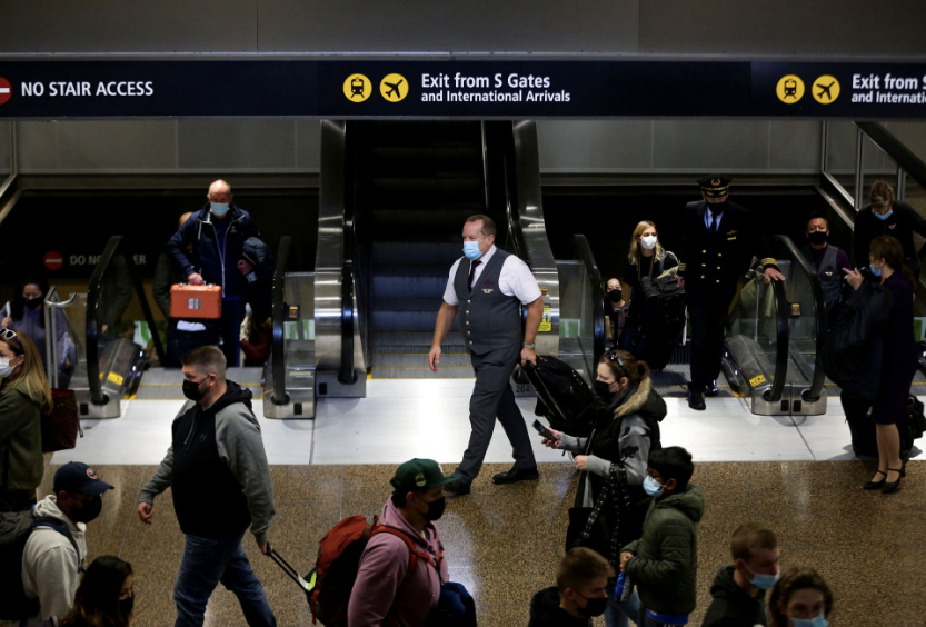 Tại sân bay Sea-Tac ở Seattle ngày 8/11. (Ảnh: Reuters)