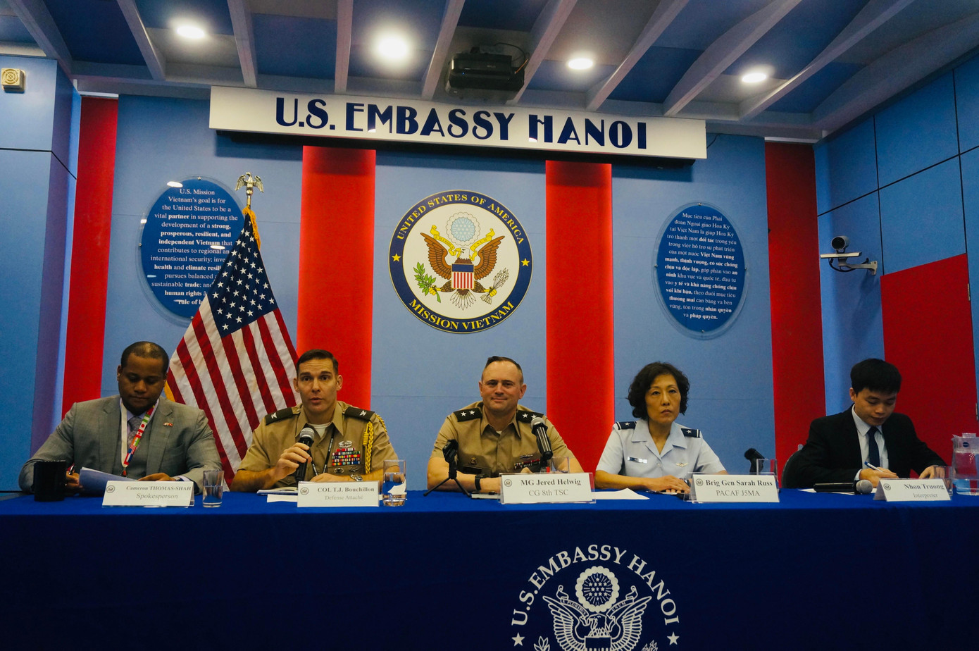 Các sĩ quan Mỹ gặp gỡ báo chí tại Hà Nội ngày 9/12. (Ảnh: Thu Loan) Các sĩ quan Mỹ gặp gỡ báo chí tại Hà Nội ngày 9/12. (Ảnh: Thu Loan)