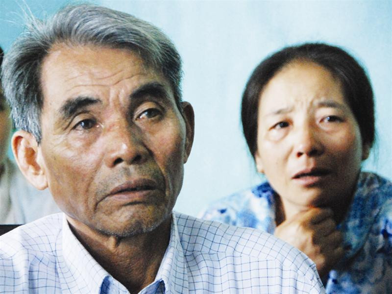 Ông Hùng và bà Hon