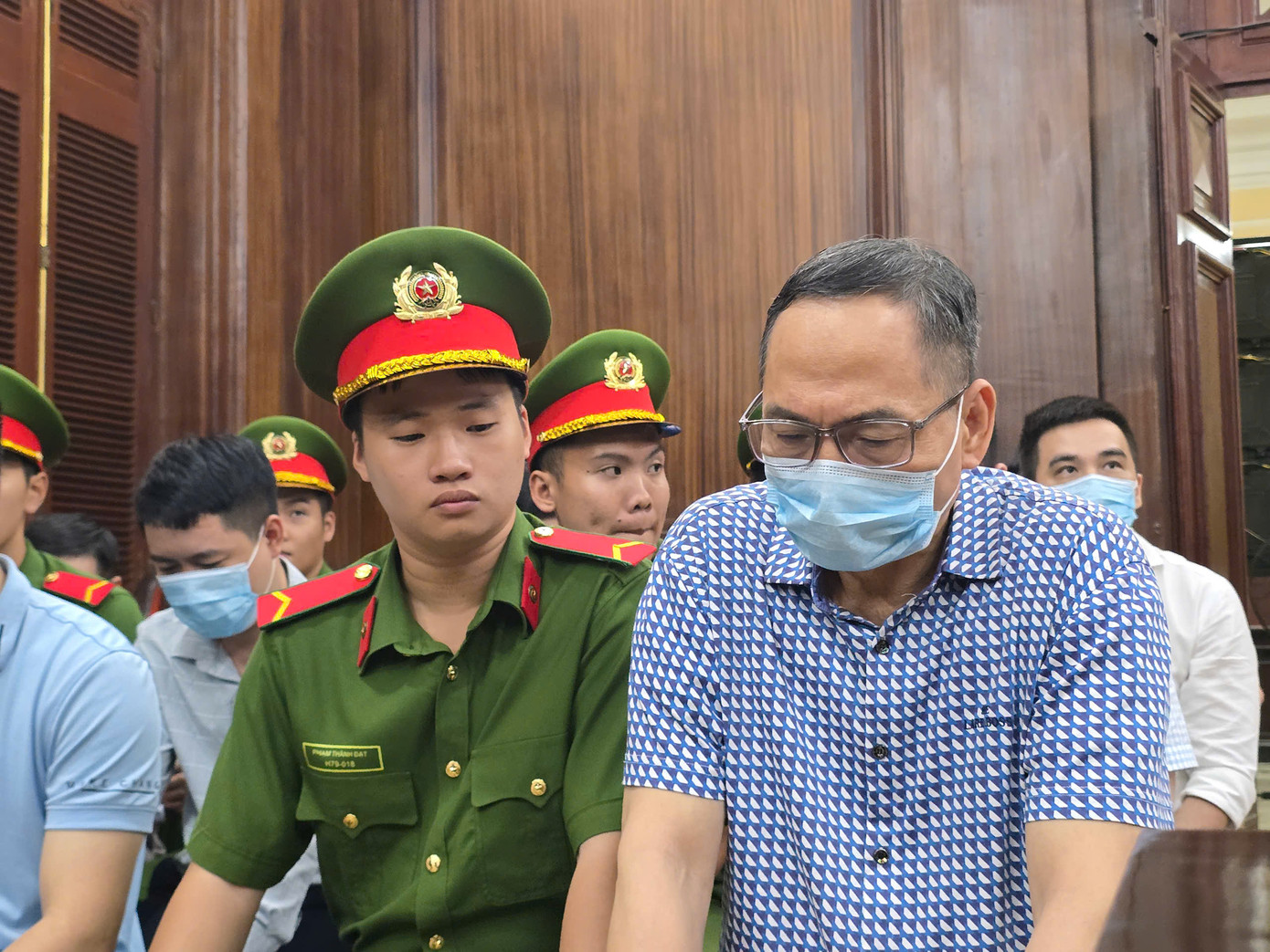 Cựu Giám đốc Trung tâm Lý lịch tư pháp quốc gia - bị cáo Hoàng Quốc Hùng tại phiên tòa chiều nay 26/6.