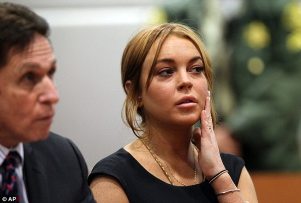 Lindsay vướng vào kiện tụng