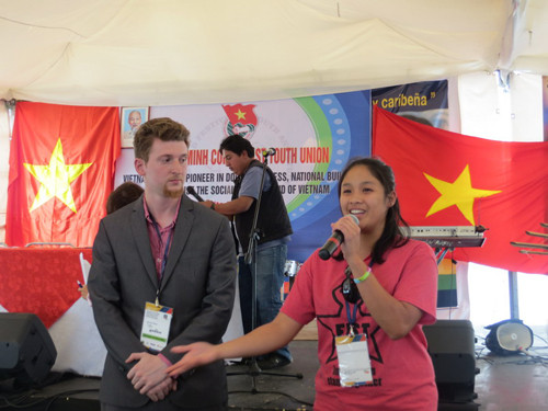 Hannah phát biểu tại Diễn đàn đoàn kết với Việt Nam. Ảnh: Xuân Lê. Hannah phát biểu tại Diễn đàn đoàn kết với Việt Nam. Ảnh: