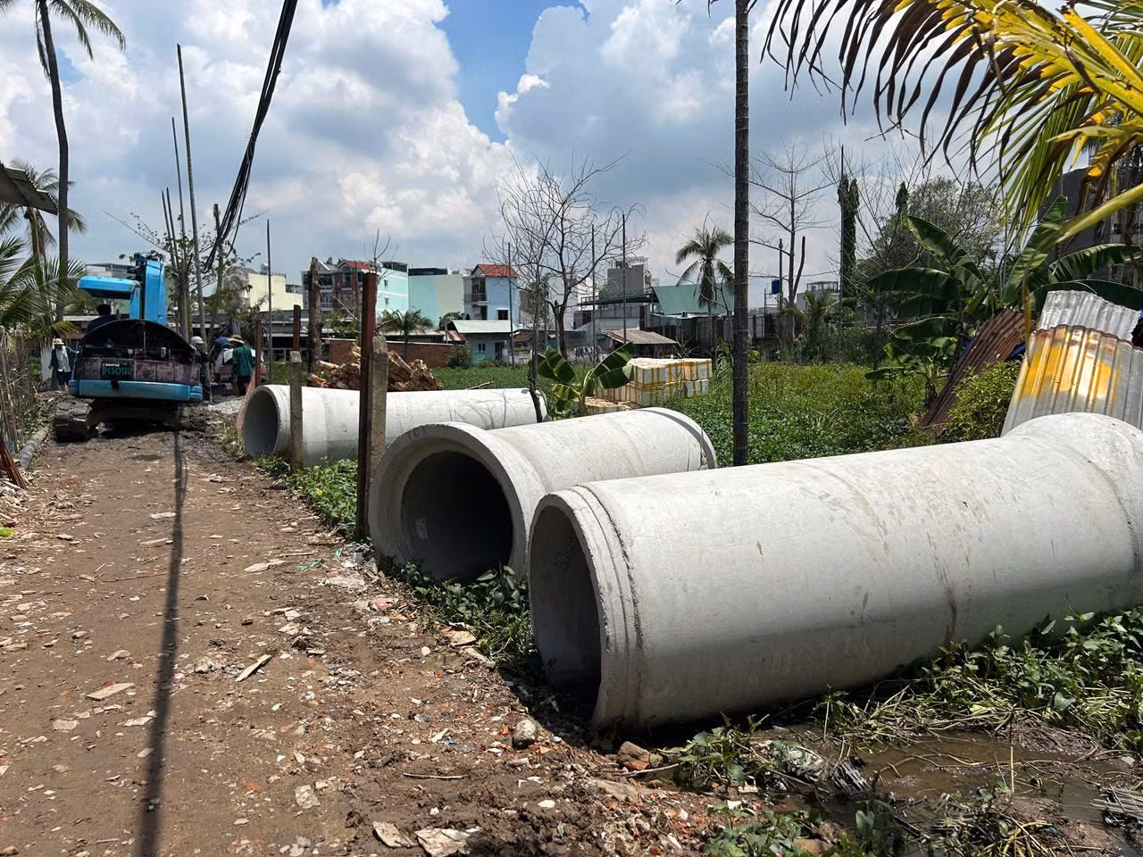 Công trình nâng cấp, cải tạo hẻm 789 chính thức khởi công từ ngày 10/4 và hiện đang được thi công khẩn trương. Ảnh: Chinh Hoàng