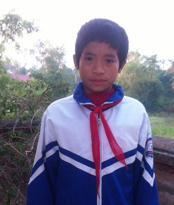 Nhặt được hơn 30 triệu đồng, em Nhất cùng bố mẹ đến tận nhà người đánh rơi trả lại