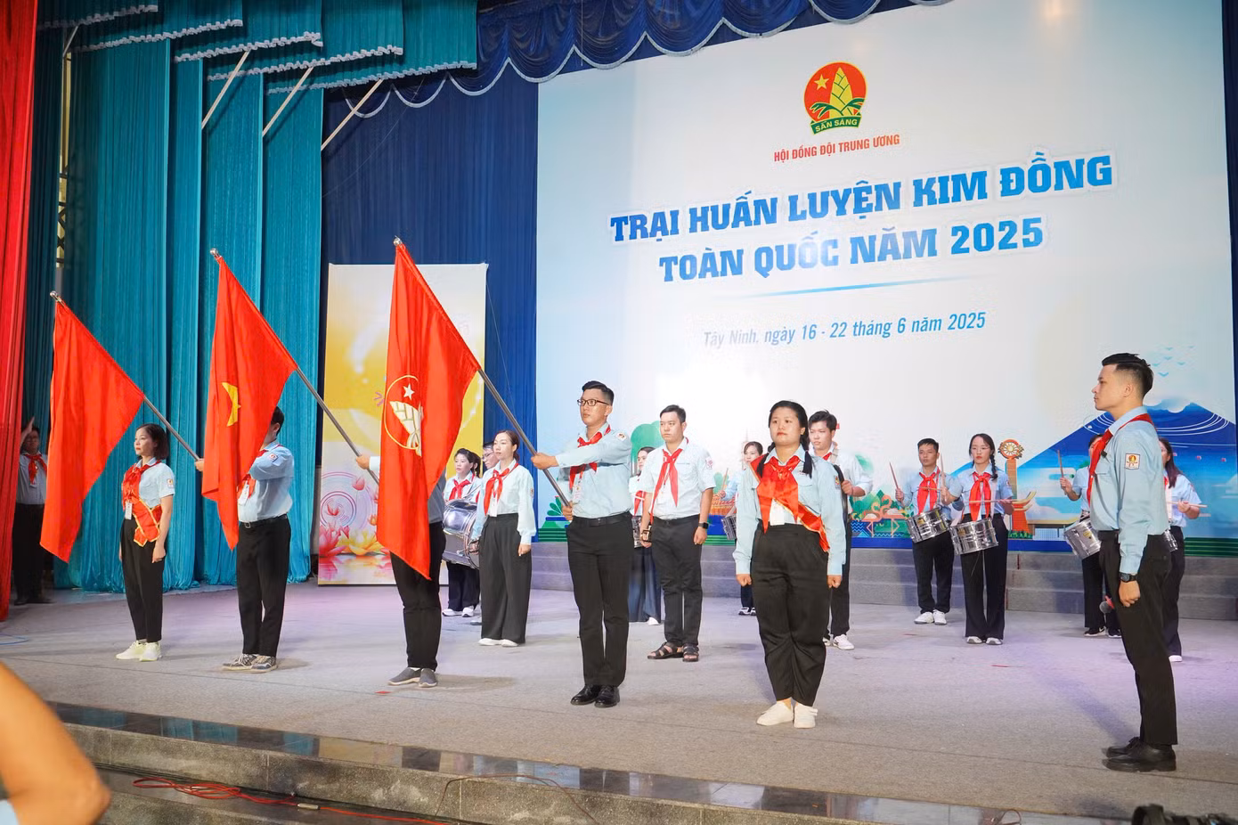 Toàn cảnh Lễ khai mạc Trại huấn luyện Kim Đồng toàn quốc năm 2025. Toàn cảnh Lễ khai mạc Trại huấn luyện Kim Đồng toàn quốc năm 2025.