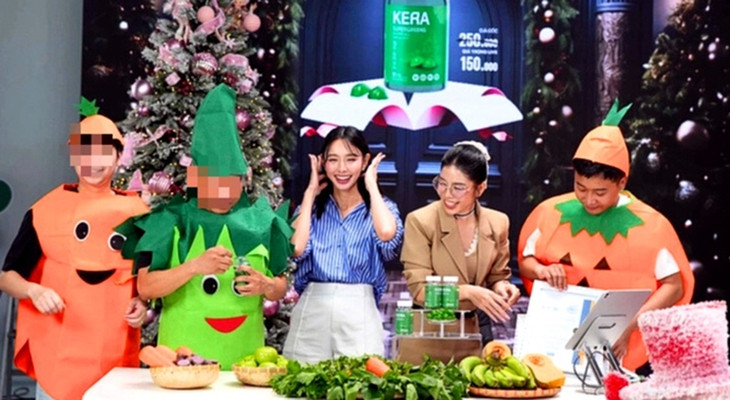 Nhóm TikToker nổi tiếng Hằng Du Mục, Quang Ling Vlogs... đã bị trả giá vì quảng cáo sai sự thật, bán hàng giả. Nhóm TikToker nổi tiếng Hằng Du Mục, Quang Ling Vlogs... đã bị trả giá vì quảng cáo sai sự thật, bán hàng giả.