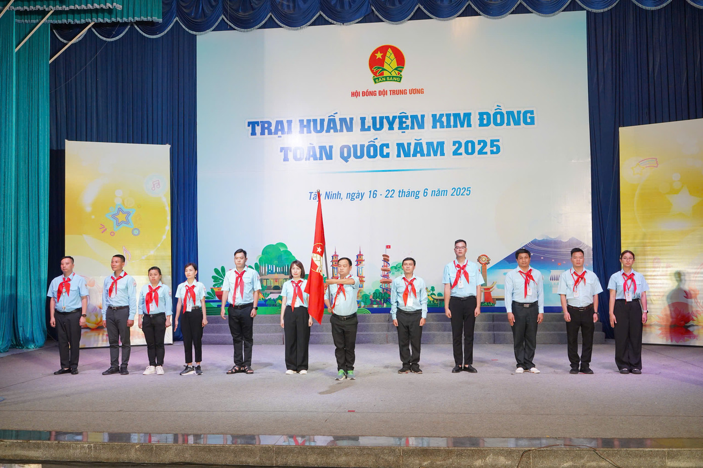 Toàn cảnh Lễ khai mạc Trại huấn luyện Kim Đồng toàn quốc năm 2025.