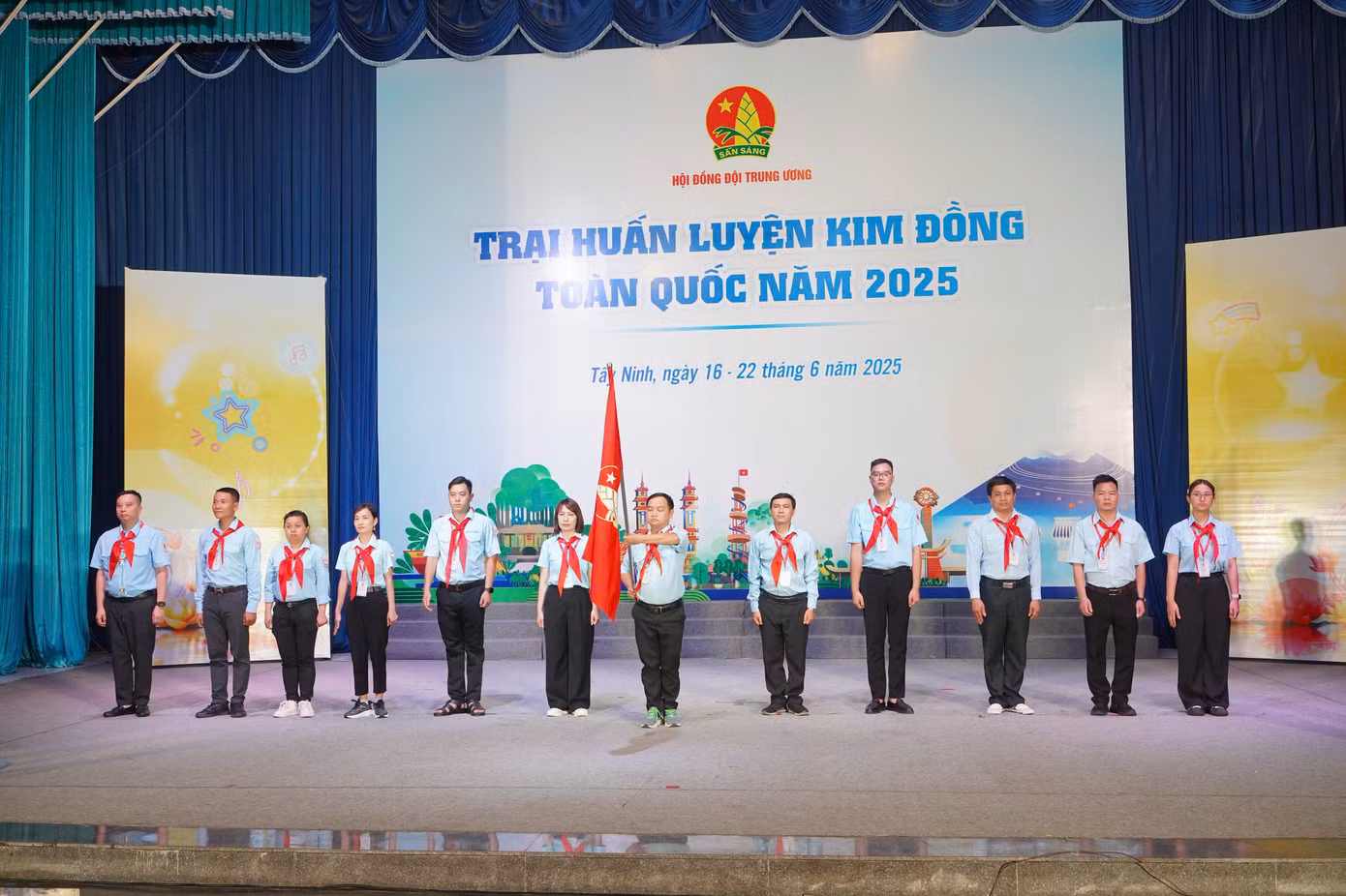 Toàn cảnh Lễ khai mạc Trại huấn luyện Kim Đồng toàn quốc năm 2025. Toàn cảnh Lễ khai mạc Trại huấn luyện Kim Đồng toàn quốc năm 2025.