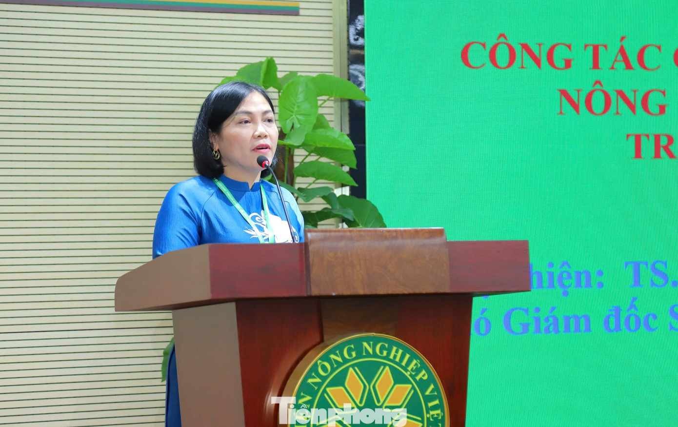 Chuyên gia, các nhà khoa học chia sẻ tại hội thảo.