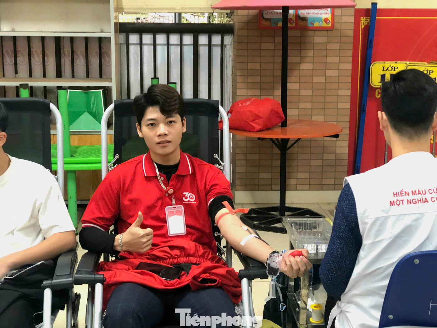 Bạn Tào Văn Hải - sinh viên Đại học Bách khoa Hà Nội đã hiến máu tình nguyện 13 lần.