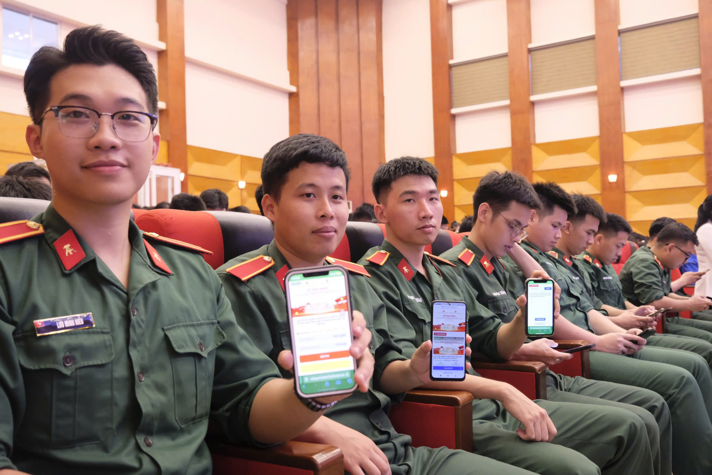 Tuổi trẻ Quân đội hưởng ứng cuộc thi. Ảnh: Châu Linh