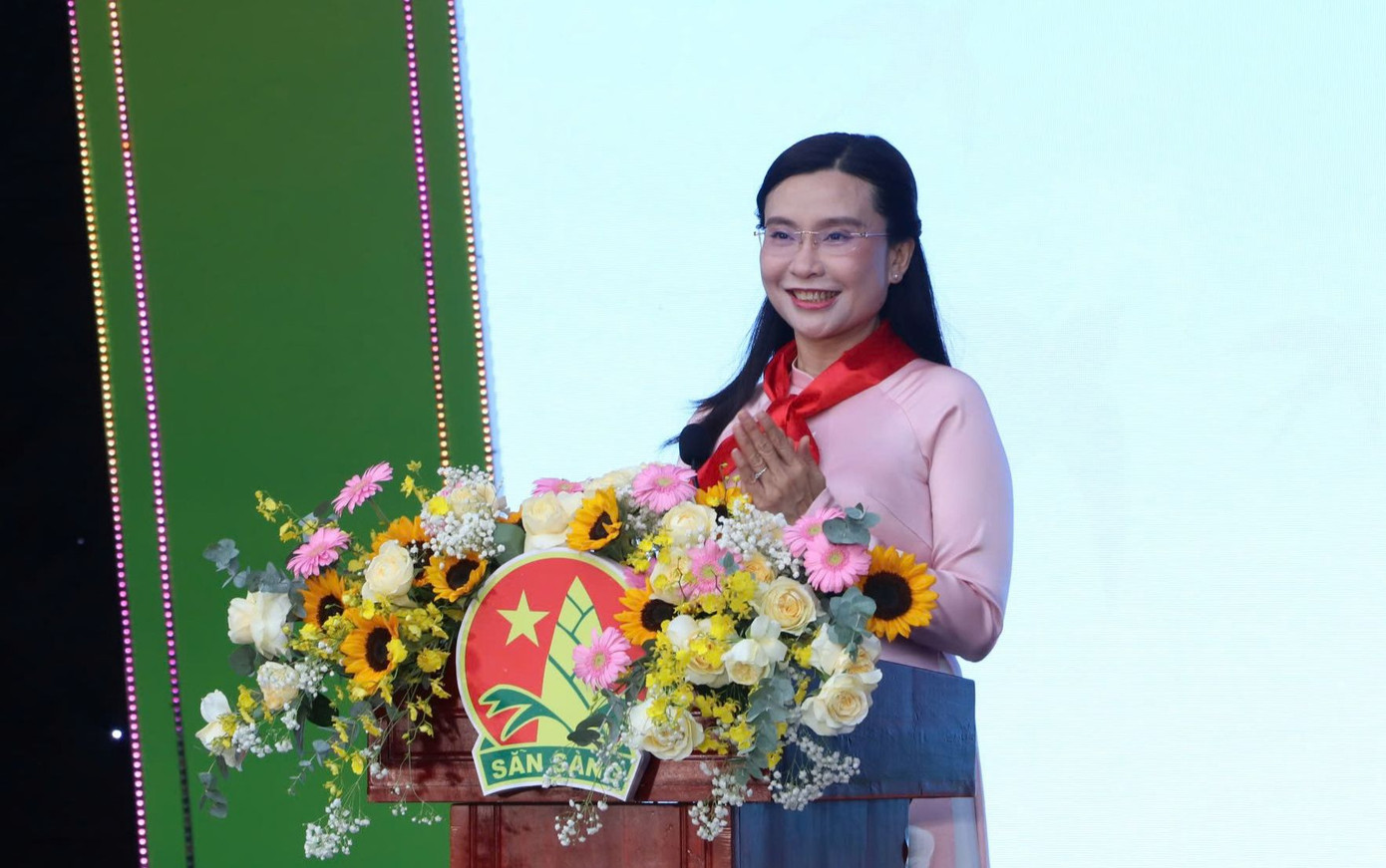Chị Nguyễn Phạm Duy Trang - Bí thư Trung ương Đoàn, Chủ tịch Hội đồng Đội Trung ương phát biểu tại chương trình.