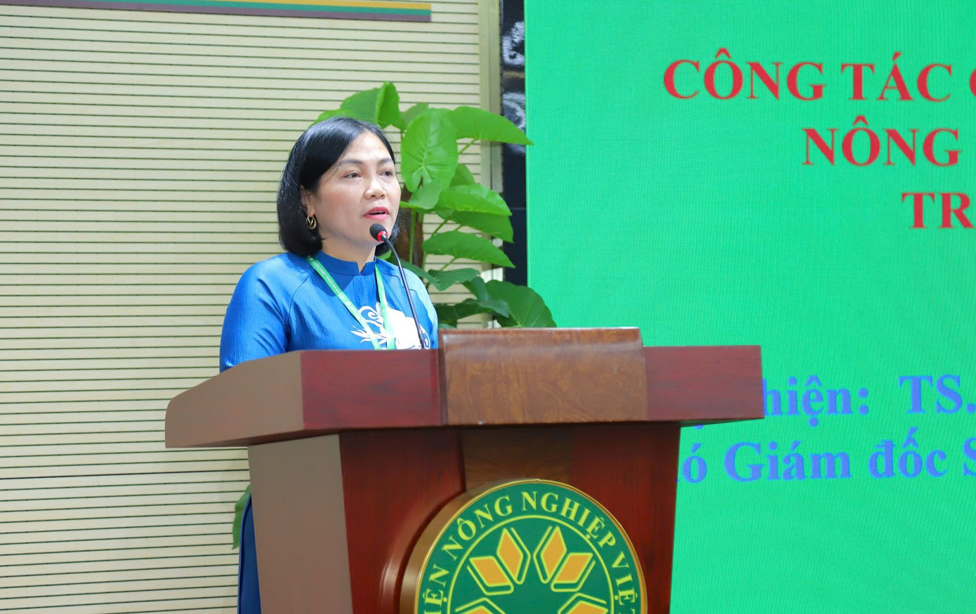 Chuyên gia, các nhà khoa học chia sẻ tại hội thảo. Chuyên gia, các nhà khoa học chia sẻ tại hội thảo.