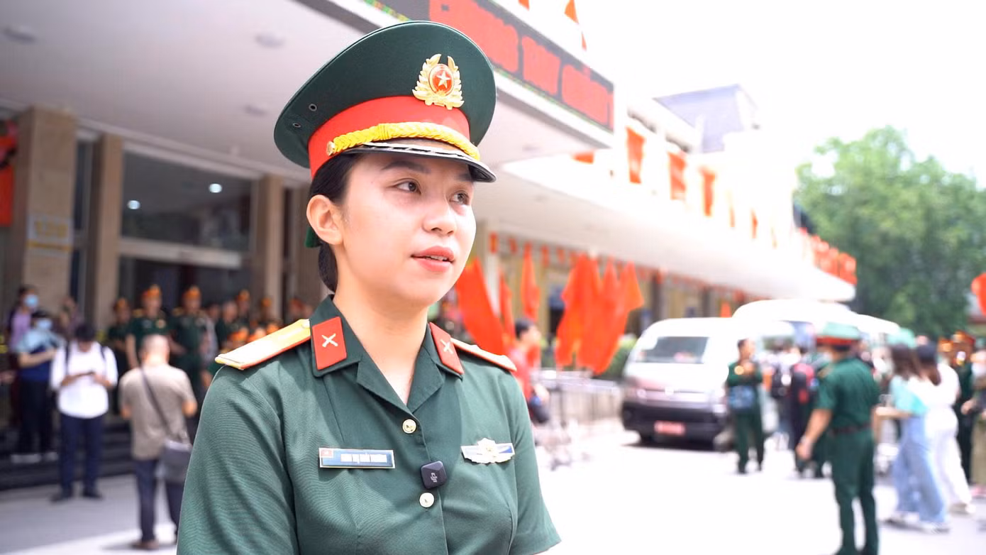 Thiếu úy QNCN Đinh Thị Hoài Thương - công tác tại Bộ Chỉ huy Quân sự tỉnh Quảng Bình.