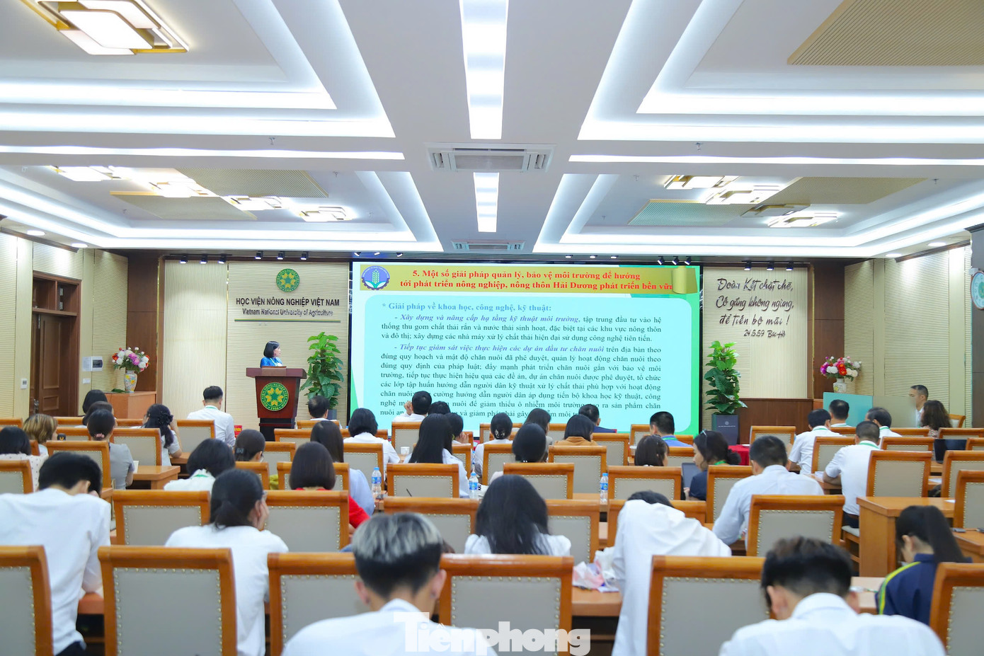 Toàn cảnh hội thảo khoa học quốc gia “Môi trường nông nghiệp, nông thôn và Phát triển bền vững”.