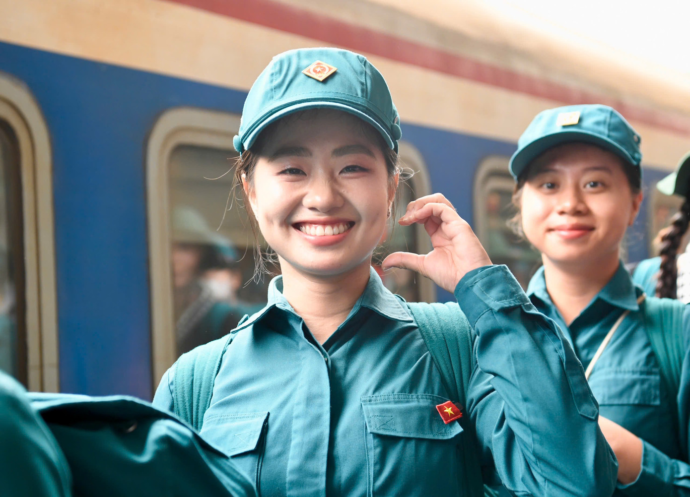 Những sinh viên từ các trường Đại học phía Nam đã được tạo điều kiện tạm hoãn việc học để tham gia diễu binh, diễu hành.