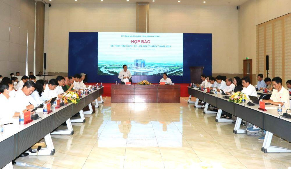 Toàn cảnh buổi họp báo