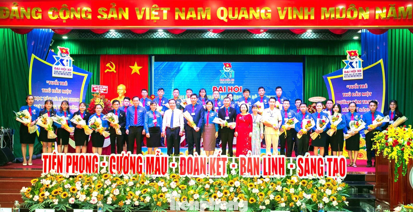 Anh Nguyễn Minh Tâm giữ chức Bí thư Thành Đoàn Thủ Dầu Một Anh Nguyễn Minh Tâm giữ chức Bí thư Thành Đoàn Thủ Dầu Một