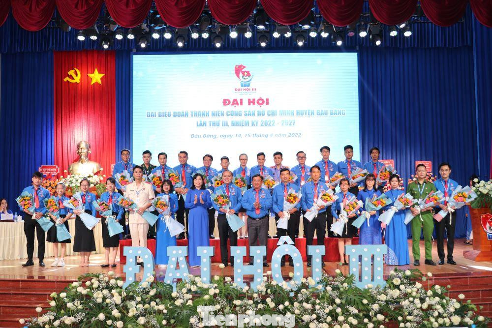 Anh Nguyễn Huỳnh Nguyên Vỹ giữ chức Bí thư Huyện Đoàn Bàu Bàng Anh Nguyễn Huỳnh Nguyên Vỹ giữ chức Bí thư Huyện Đoàn Bàu Bàng