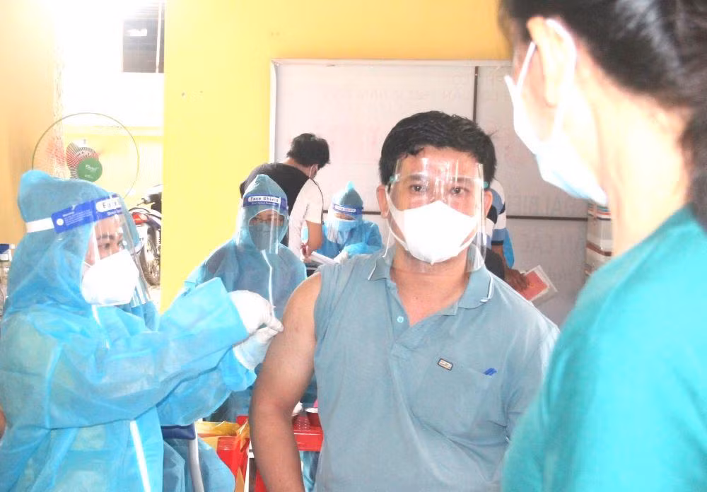 Ngành y tế Bình Dương đề nghị người dân chủ động tiêm phòng COVID-19 để đảm bảo sức khỏe Ngành y tế Bình Dương đề nghị người dân chủ động tiêm phòng COVID-19 để đảm bảo sức khỏe