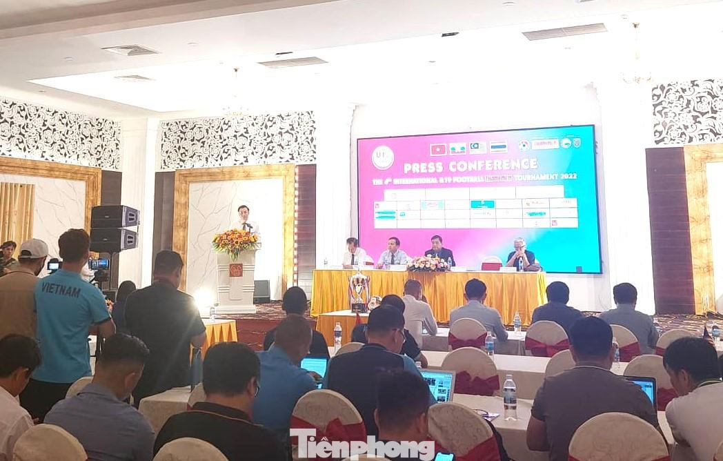 Họp báo công bố giải U19 Quốc tế