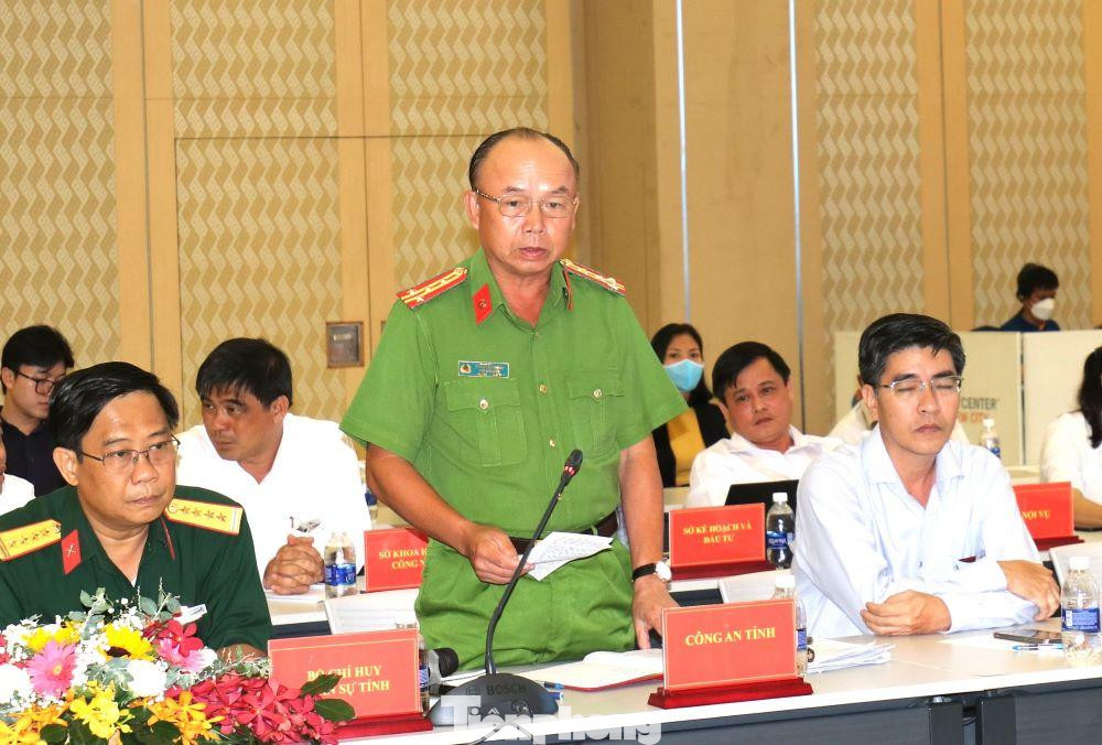 Đại tá Trần Văn Chính - Phó giám đốc Công an tỉnh Bình Dương thông tin