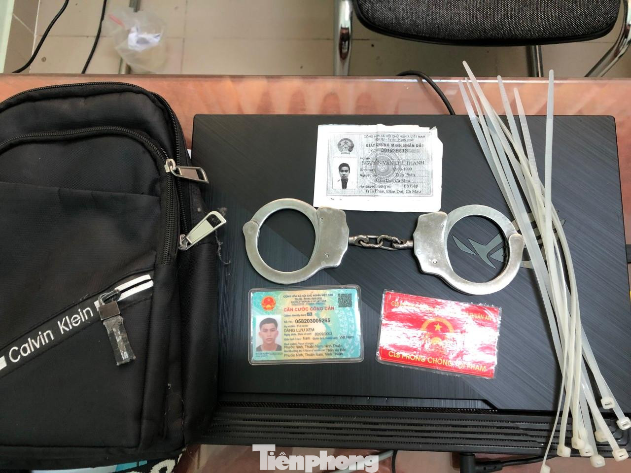 Tang vật công an thu giữ