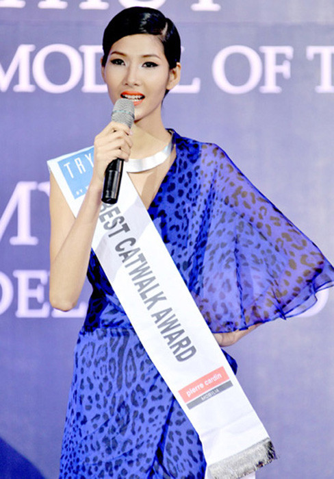 Cô đã xuất sắc giành danh hiệu Best Catwalk tại cuộc thi Top Model of the World. Cô đã xuất sắc giành danh hiệu Best Catwalk tại cuộc thi Top Model of the World