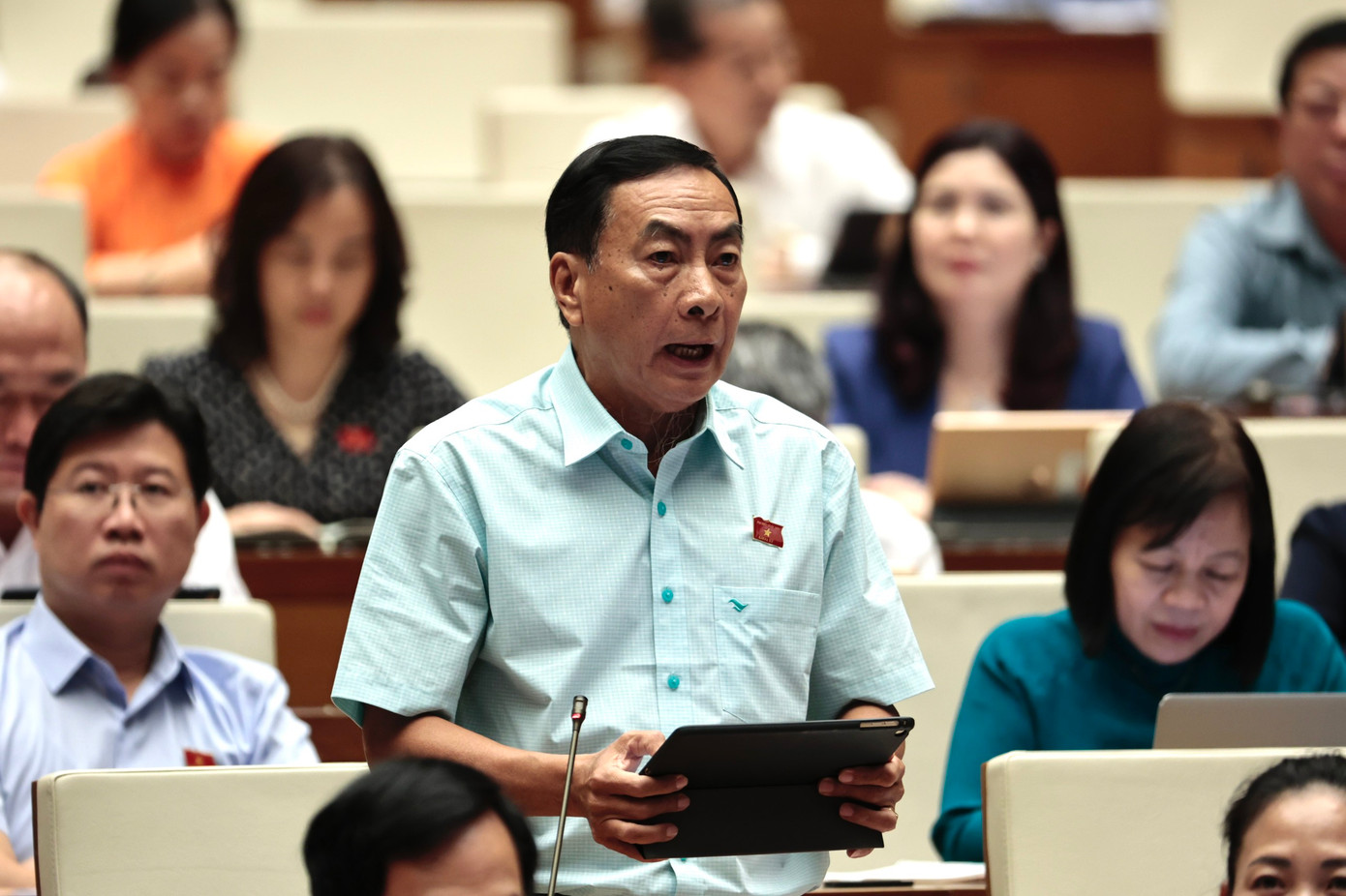 ĐBQH Phạm Văn Hòa phát biểu tại phiên thảo luận. Ảnh: Như Ý ĐBQH Phạm Văn Hòa phát biểu tại phiên thảo luận. Ảnh: Như Ý