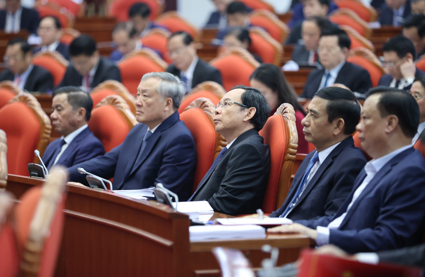 Các đại biểu dự Hội nghị lần thứ chín Ban Chấp hành Trung ương.