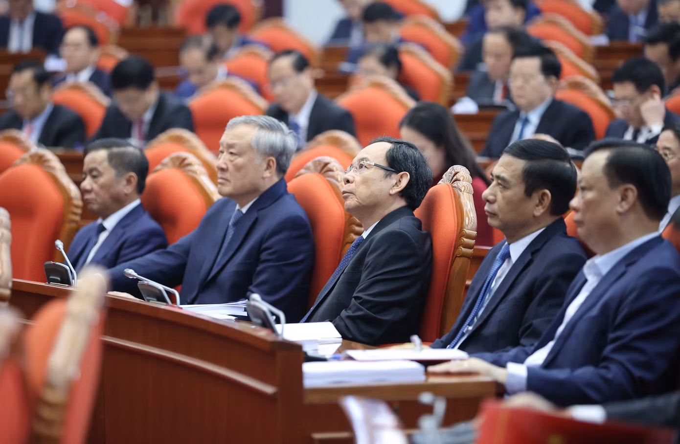 Các đại biểu dự Hội nghị lần thứ chín Ban Chấp hành Trung ương.