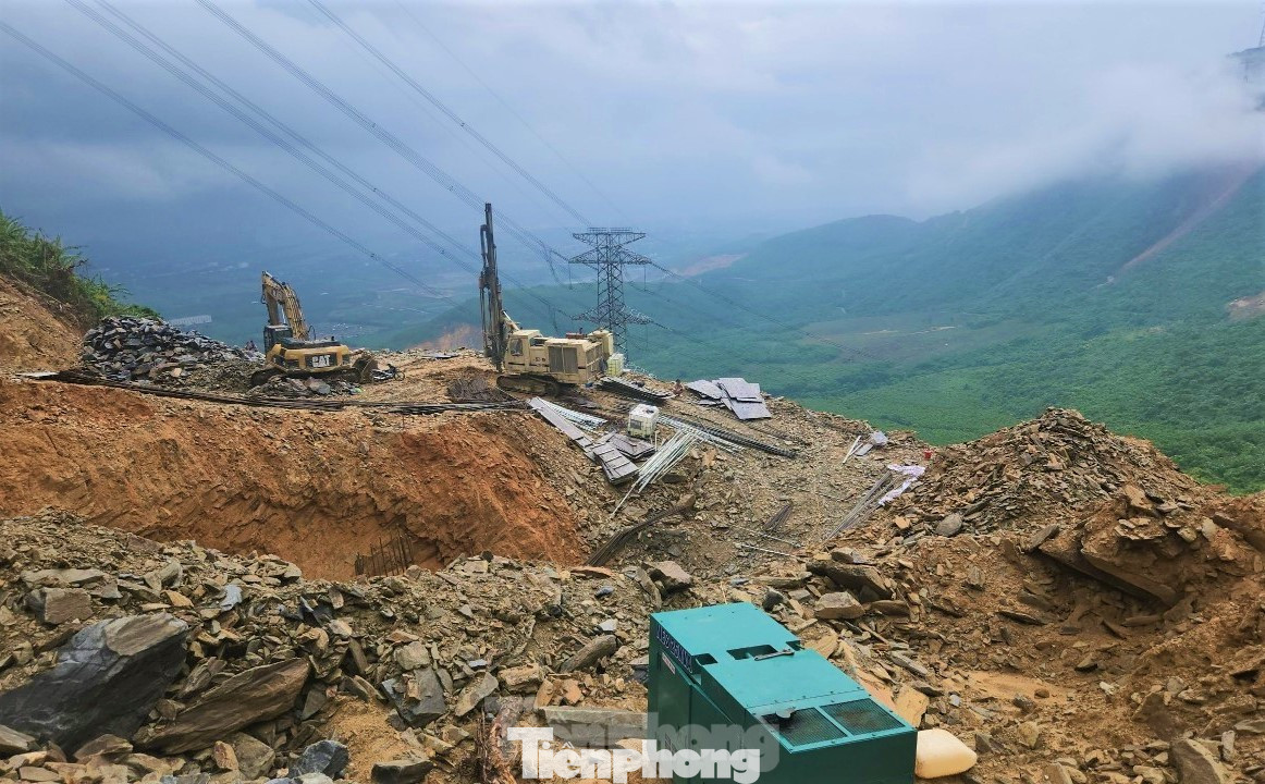 Vụ sạt lở làm 3 công nhân tử vong ở Hà Tĩnh.
