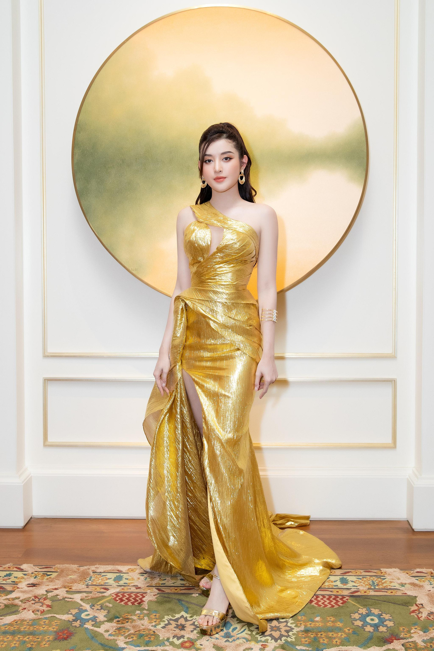 Mới đây, Á hậu Huyền My xuất hiện vô cùng xinh đẹp và lộng lẫy tại một sự kiện ở TP. HCM.