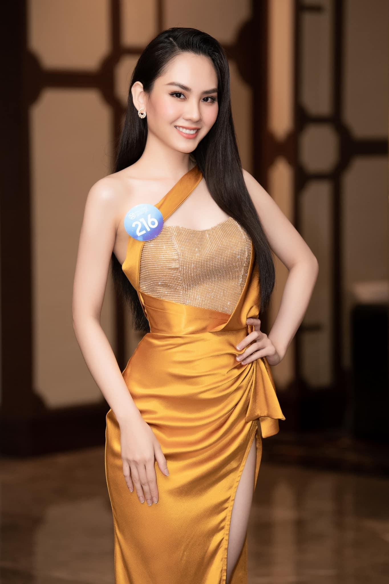 Mai Phương đang là thí sinh nổi bật khi lọt top 5 đề cử của cả hai phần thi phụ quan trọng là Người đẹp Tài năng và Người đẹp Thời trang.