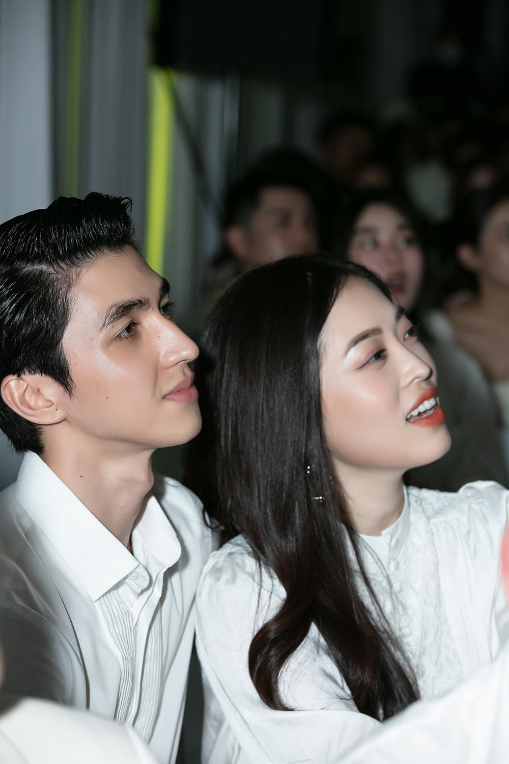 Phương Nga và Bình An tình cảm khi cùng thưởng thức những bản tình ca lãng mạn trong chương trình.