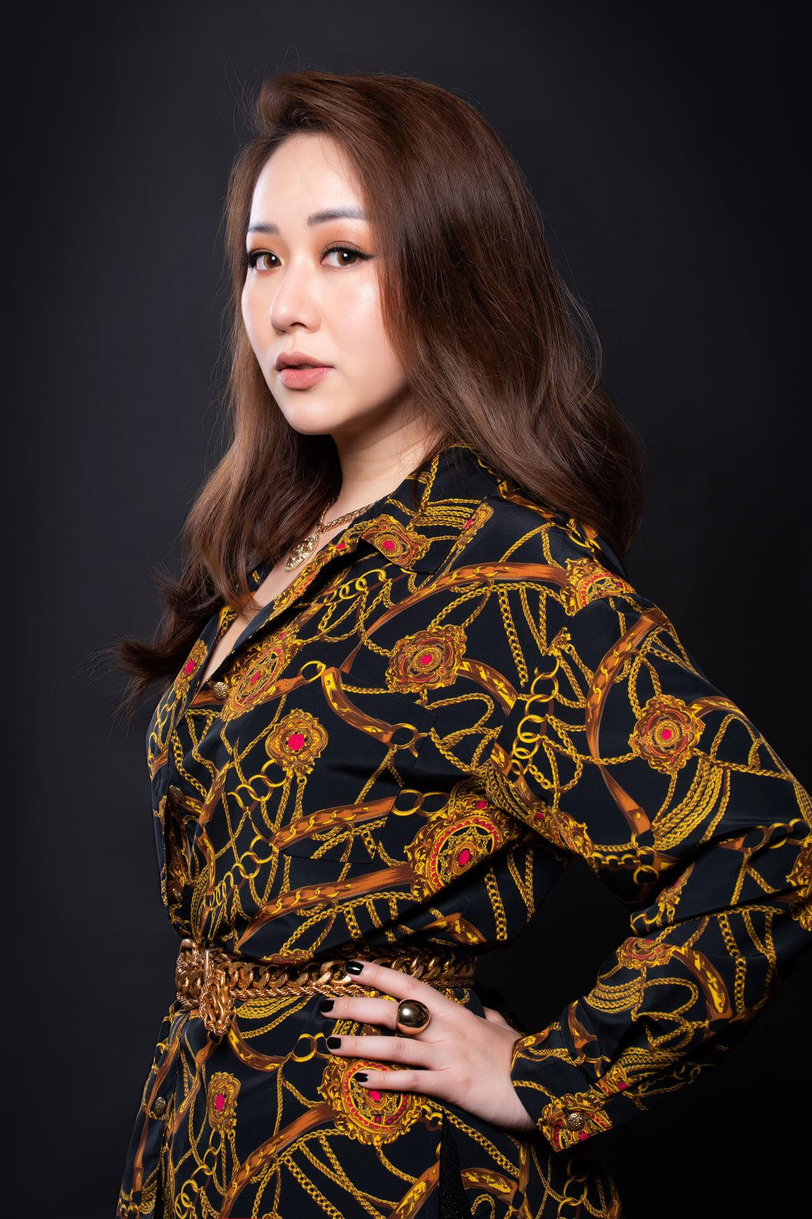 Hoa hậu Ngô Phương Lan mặn mà, xinh đẹp ở tuổi 35.